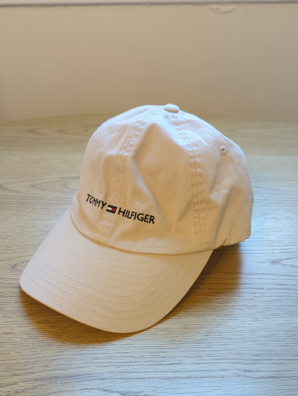 Tommy Hilfiger Hat